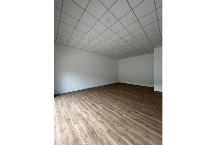 $1348 : Local comercial en renta image 4