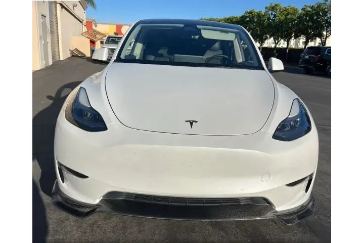 $28800 : Tesla Model Y 2022 AWD Long image 2