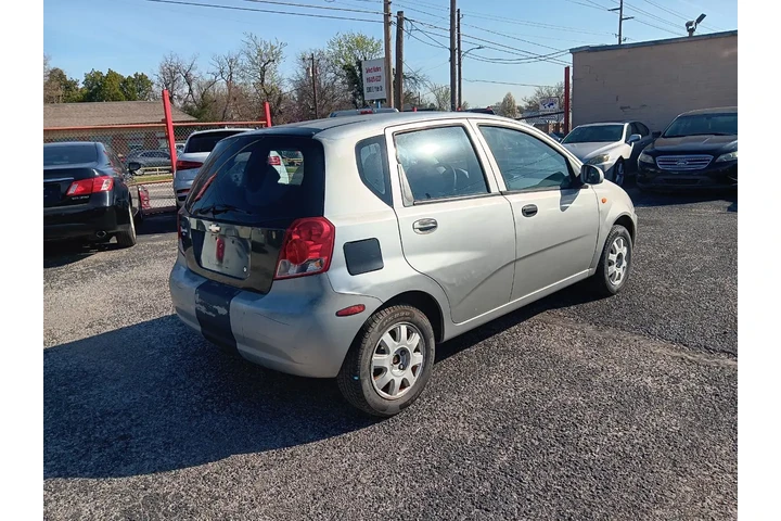 $2500 : 2004 Aveo SPECIAL VALUE image 4