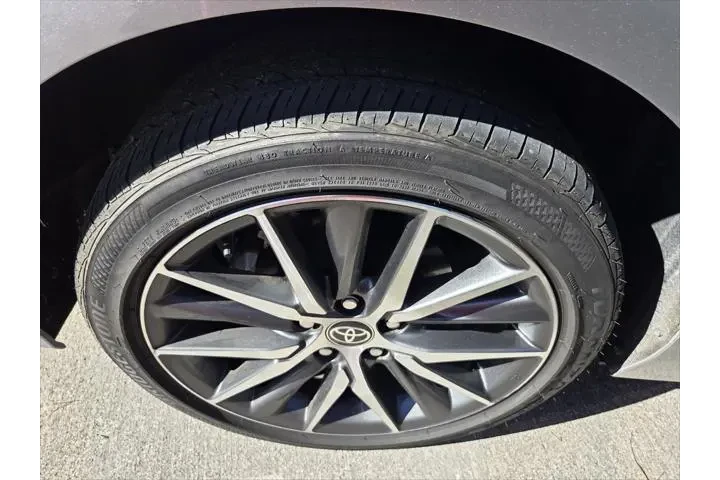 $29991 : Toyota Camry 2023 XLE V6 4dr image 6