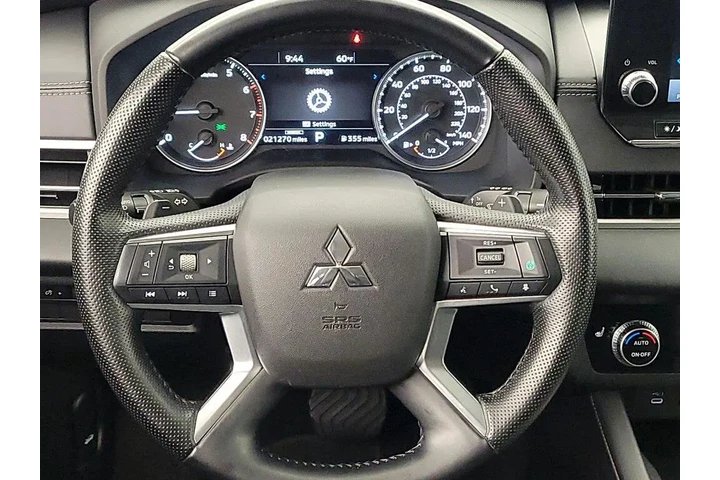 $23998 : Mitsubishi Outlander 2023 SE image 10