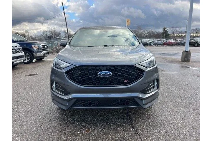 $27822 : Ford Edge 2023 AWD ST 4dr Cr image 2