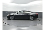 $22554 : Nissan Altima 2024 2.5 SV 4d thumbnail