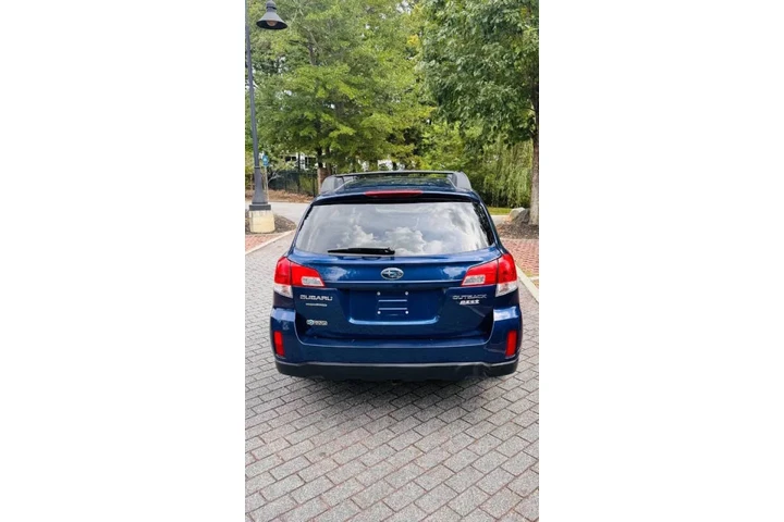 $4499 : 2011 Outback 2.5i Premium image 8