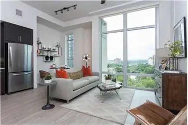 $1632 : Rental property with 0 bedro image 7