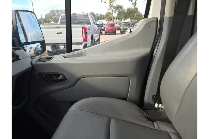 $19624 : Ford Transit 2019 250 3dr LW image 10