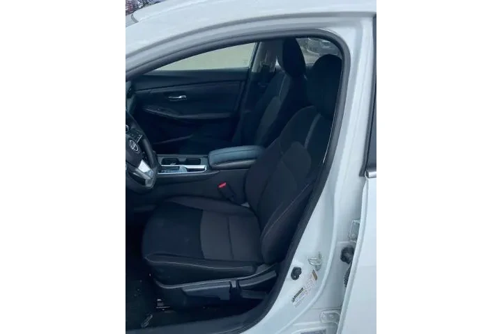 $20000 : Nissan Sentra 2024 SV 4dr Se image 5