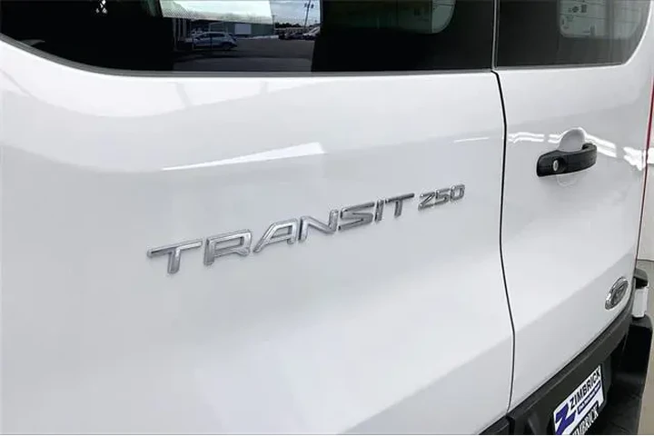 $32990 : Ford Transit 2024 250 3dr SW image 9
