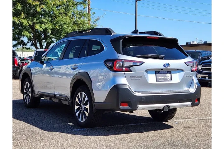 $24495 : 2025 Outback Limited image 8