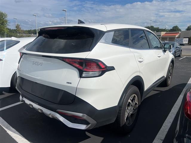 $22990 : PRE-OWNED 2023 KIA SPORTAGE LX image 10