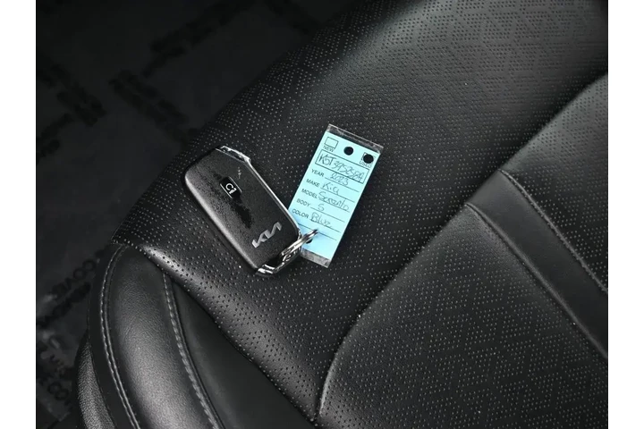 $39740 : Chrysler Voyager 2026 LX 4dr image 10