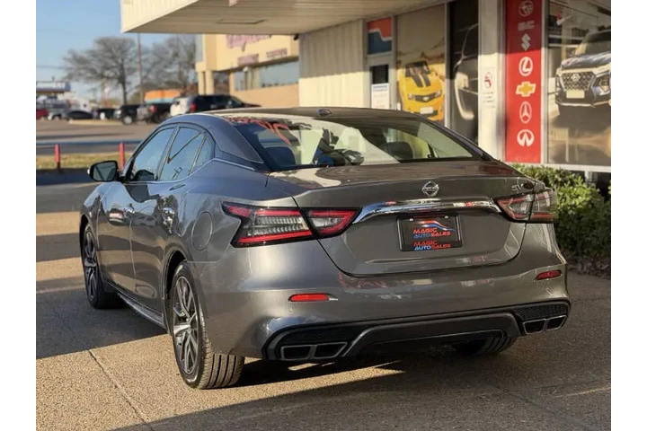 $15999 : 2020 Maxima 3.5 SV image 7