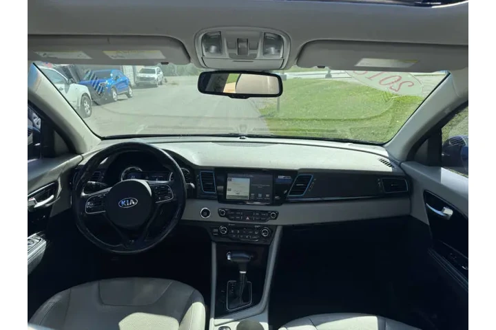 $6999 : 2018 Niro Touring image 10