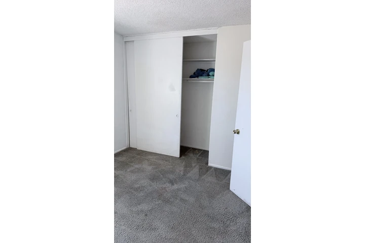 $1100 : Cuarto en Renta image 1
