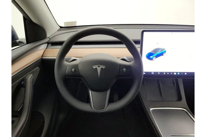 $39998 : Tesla Model Y 2024 AWD Long image 10