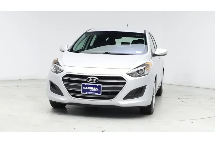 $14998 : Hyundai ELANTRA GT 2017 4dr image 4