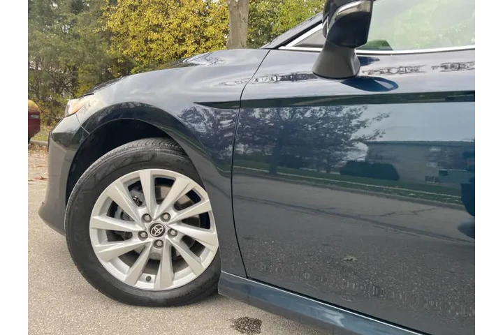 $15997 : 2021 Camry LE image 8