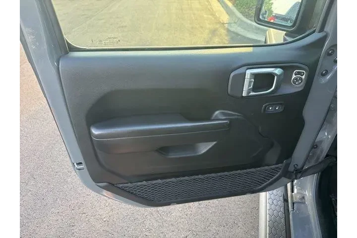 $28000 : Jeep Wrangler Unlimited 2021 image 7