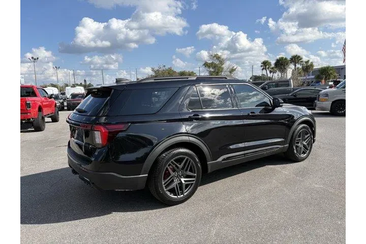 $39993 : Ford Explorer 2025 ST-Line 4 image 8