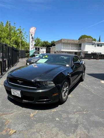 2014 Mustang V6 image 2