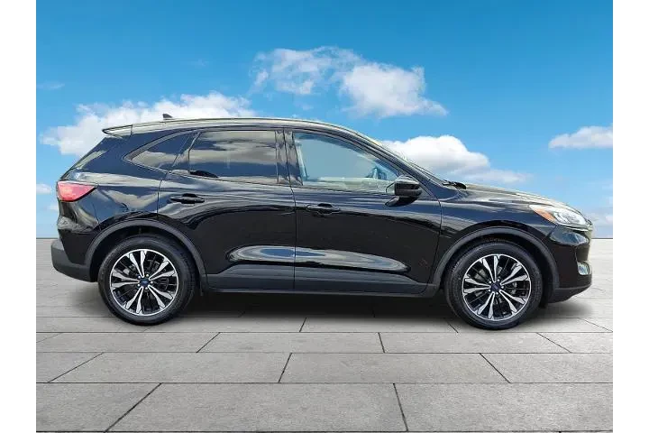 $18997 : Ford Escape 2022 SE 4dr SUV image 7