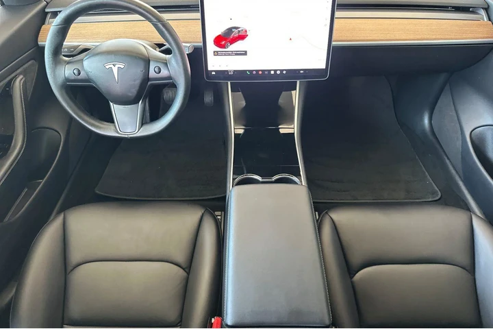 $19900 : Tesla Model 3 2018 Long Rang image 6