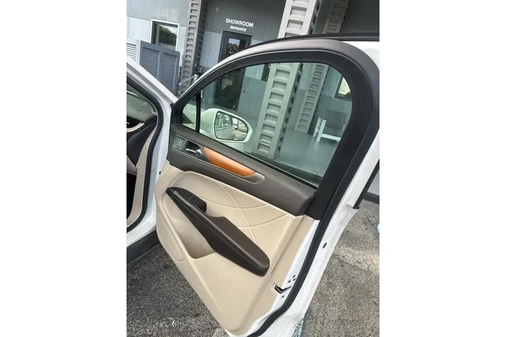 $9990 : Lincoln MKC 2017 Select 4dr image 8