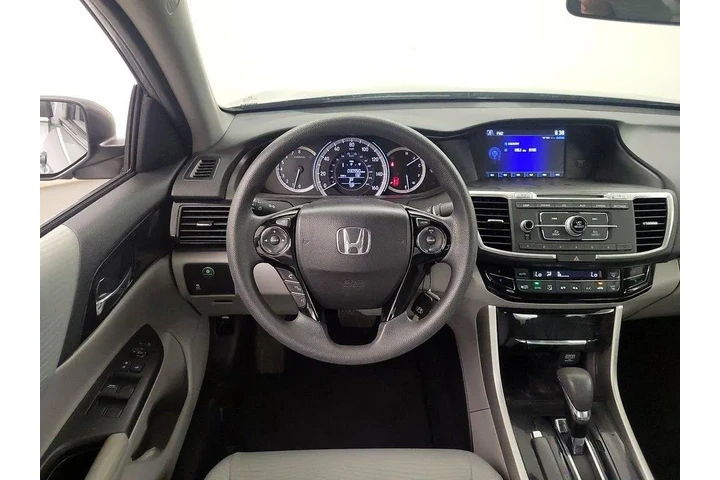 $20998 : Honda Accord 2016 LX 4dr Sed image 10