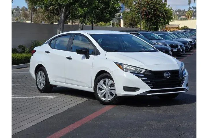 $17360 : Nissan Versa 2025 S 4dr Seda image 2