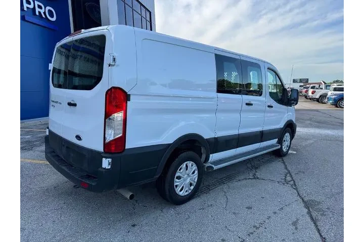 $31988 : Ford Transit 2022 250 3dr SW image 8
