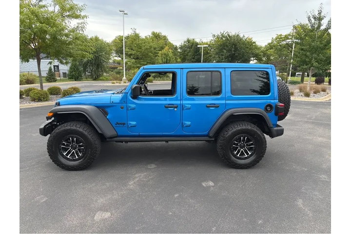 $41992 : 2024 Wrangler Willys image 10