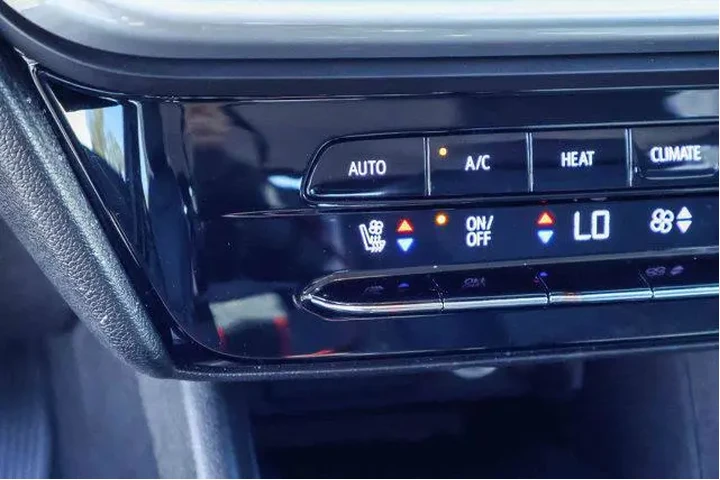 $18500 : Chevrolet Bolt EUV 2022 LT 4 image 7