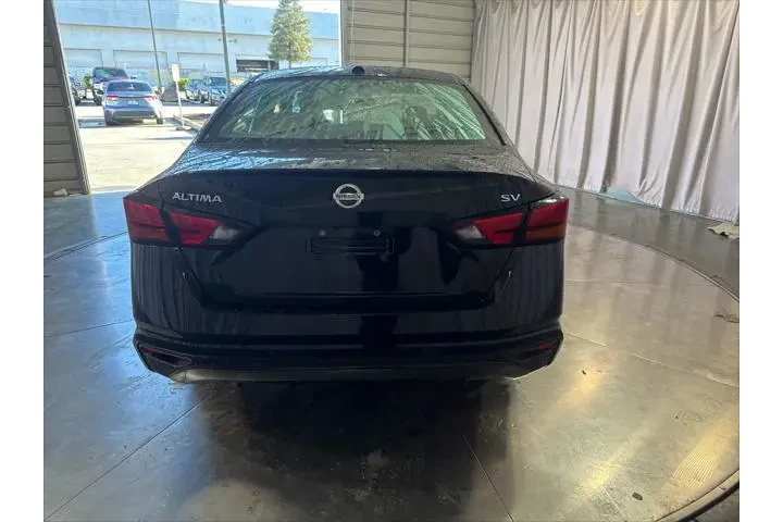 $12999 : Nissan Altima 2022 2.5 SV 4d image 6