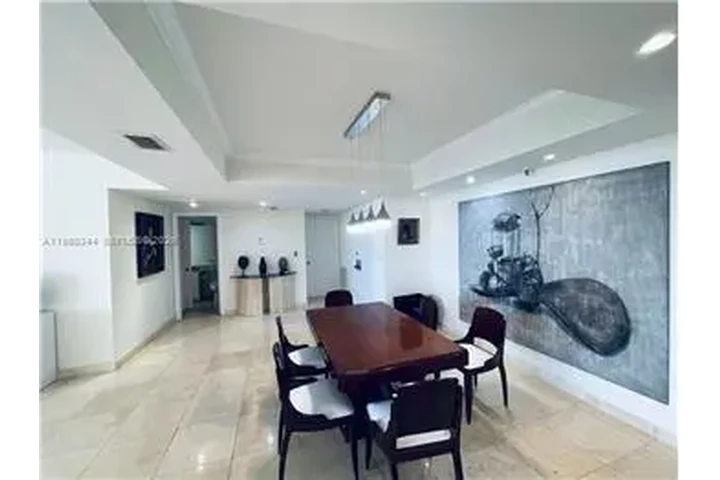 $4200 : Rental property with 2 bedro image 8