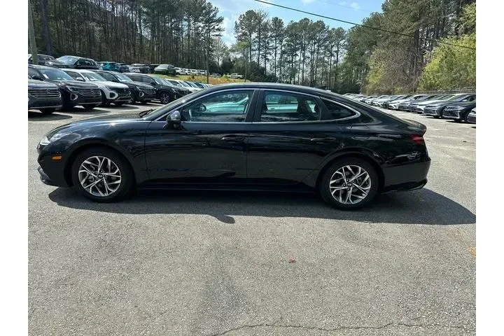 $20812 : Hyundai SONATA 2023 SEL 4dr image 8