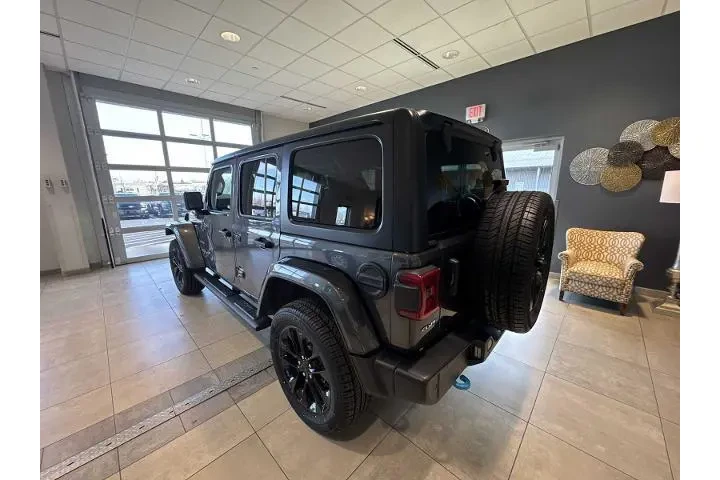 $28156 : Jeep Wrangler 2023 4x4 Sahar image 5