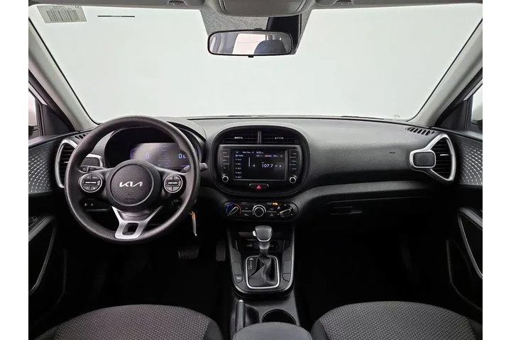 $17998 : Kia Soul 2023 LX 4dr Crossov image 9