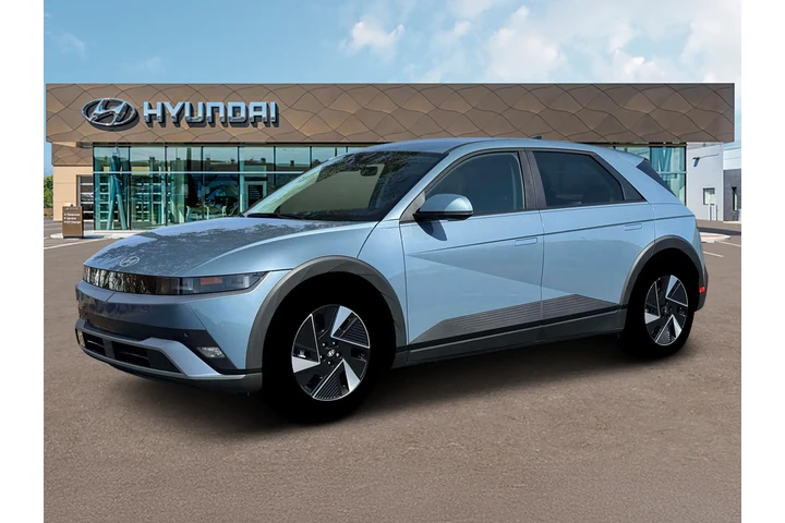 $32543 : Hyundai IONIQ 5 2026 SE 4dr image 2