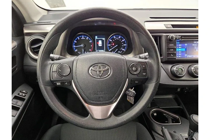 $22998 : Toyota RAV4 2017 LE 4dr SUV image 10