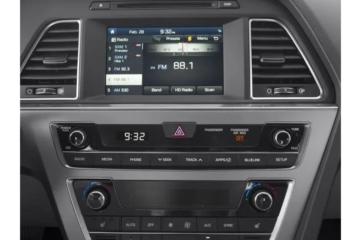 $10933 : Hyundai SONATA 2016 Sport 4d image 9