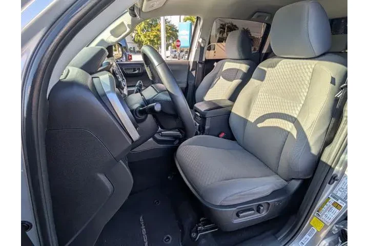 $26997 : Toyota Tacoma 2022 4x2 TRD O image 4