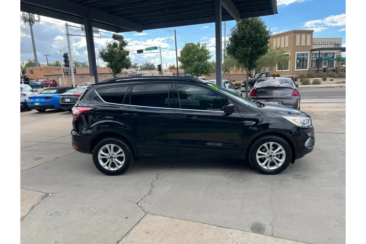2018 Escape SEL FWD image 4