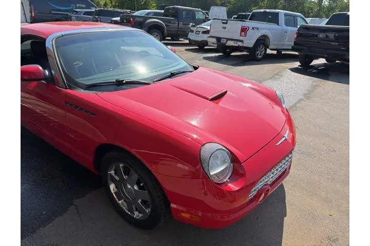 $18992 : Ford Thunderbird 2002 Deluxe image 2