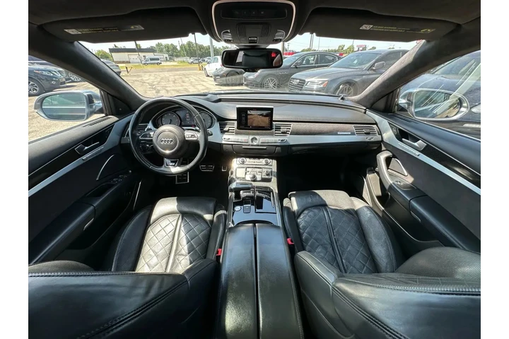 2015 AUDI S8 SEDAN 4D image 5