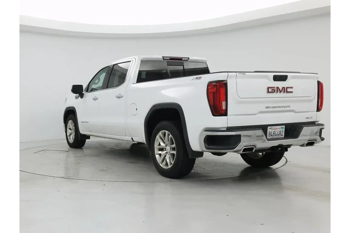 $38998 : GMC Sierra 1500 2019 4x4 SLT image 2