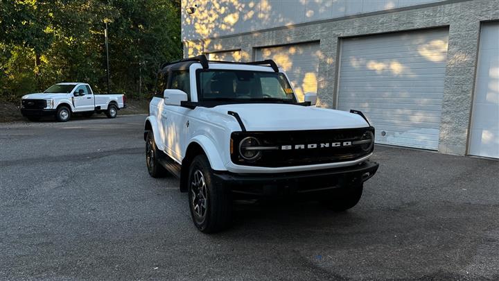 $45700 : PRE-OWNED 2022 FORD BRONCO OU image 6