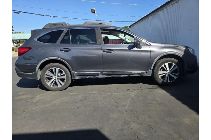 $17700 : Subaru Outback 2019 AWD 2.5i image 5
