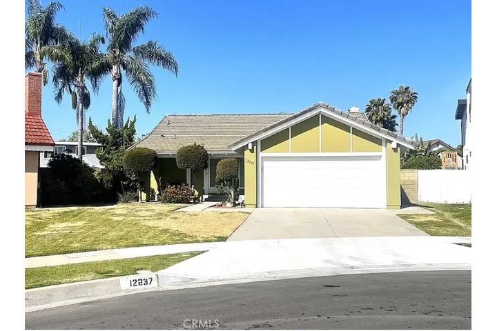 $2300 : HOUSE RENT IN Cerritos CA image 1