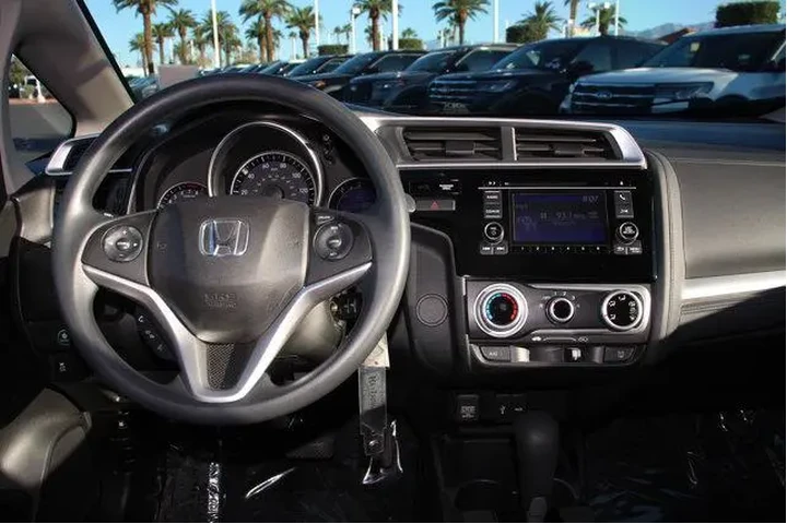 $15695 : Honda Fit 2017 LX 4dr Hatchb image 7