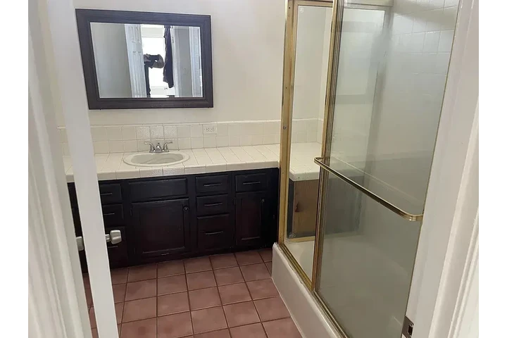 $700 : Beautiful Home...Los Angeles image 5